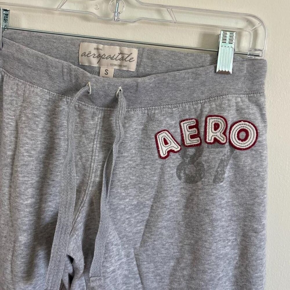Aeropostale Women's Grey Joggers-tracksuits